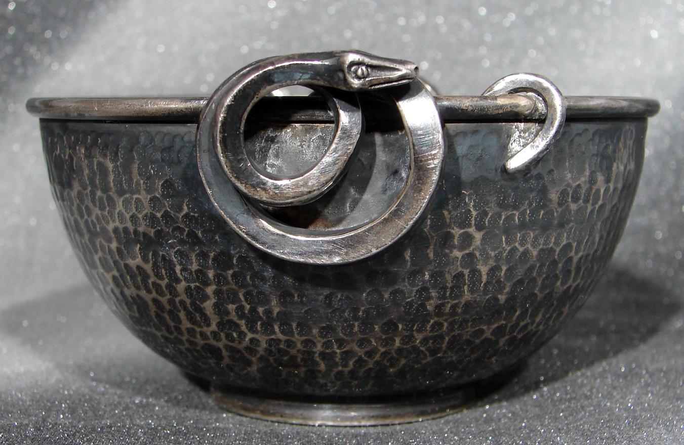 Sterling_Silver-URART-Hammered_Bowl-Snake_Handles-1892-A-s.jpg