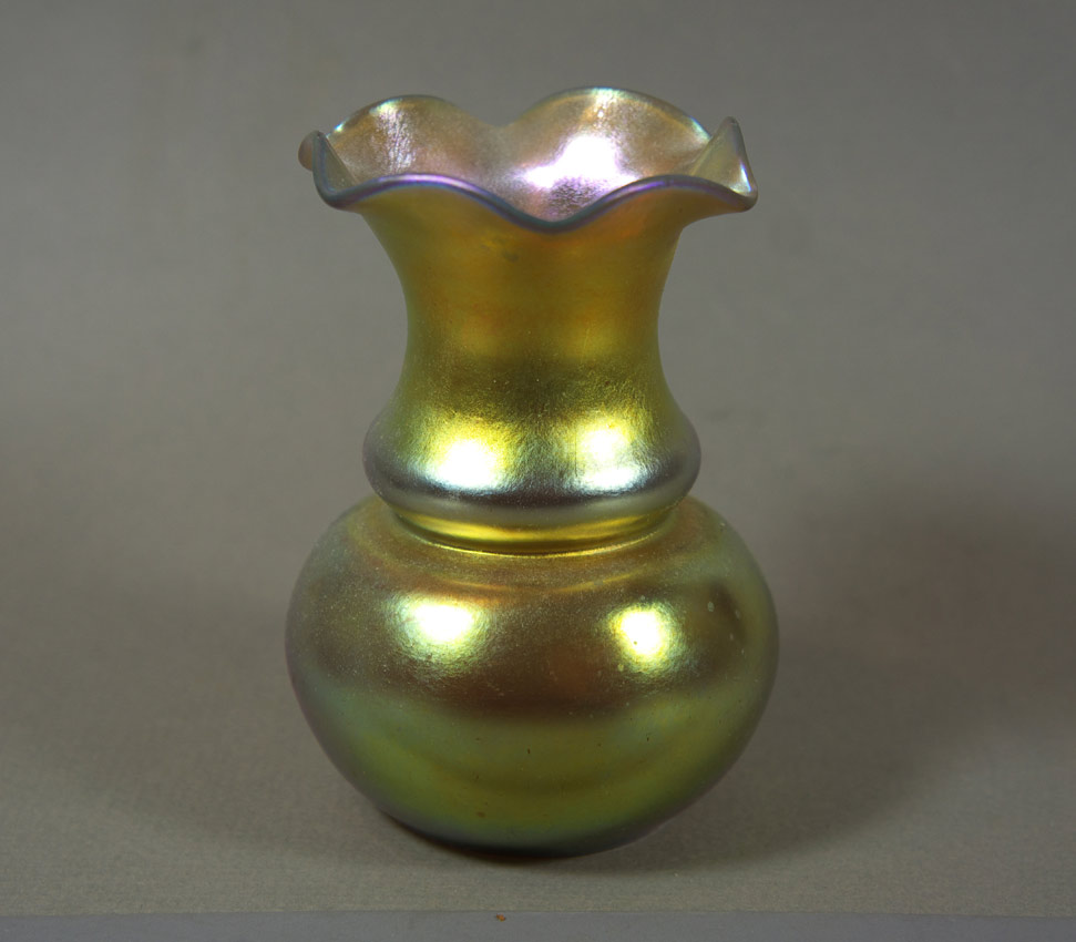 Steuben-Aurene-glass-vase-GL5.jpg