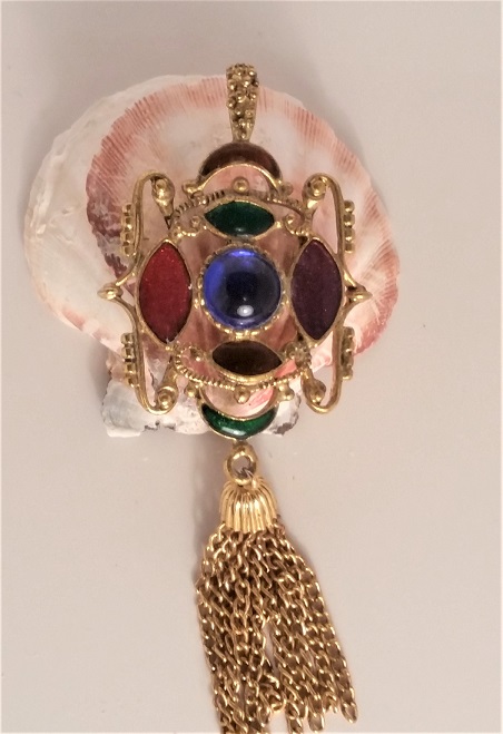 tassel pendant front2.jpg