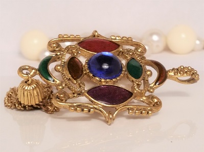 tassel pendant side front2.jpg