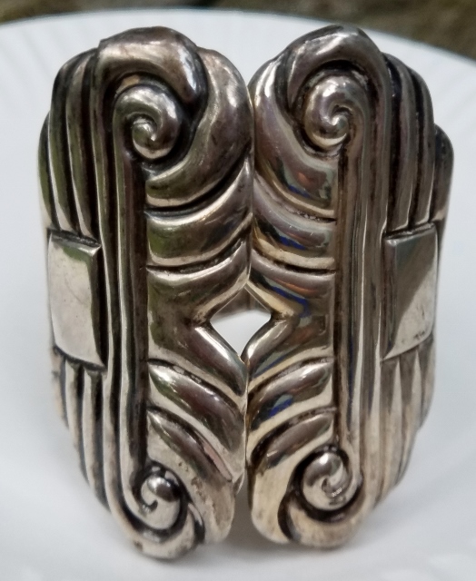 Taxco Clamprer Front.jpg