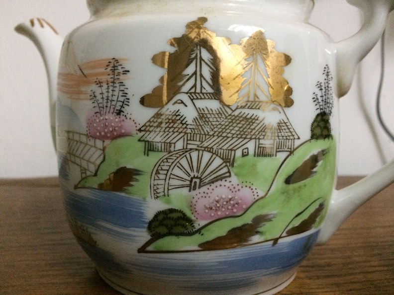 tea set1 closeup.jpg