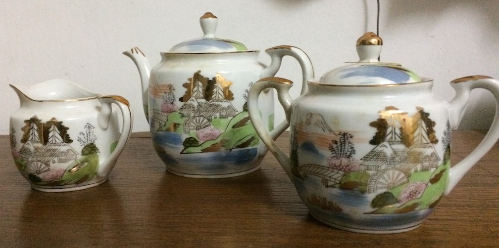 tea set1 side.jpg