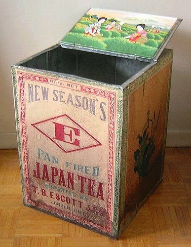 TeaChestJapanPanFiredTBEscottTinBoxLarge-b.jpg