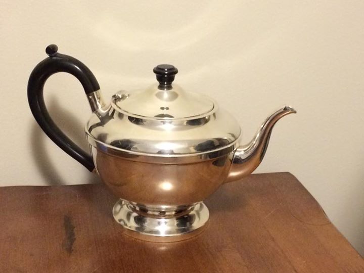 Sterling Silver Teapot (Birmingham, 1932) Antiques Board