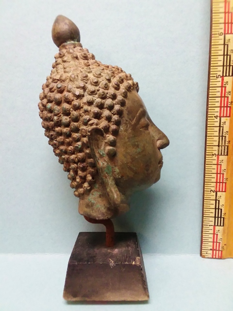 Thai Bronze Buddha head 4 (480x640).jpg