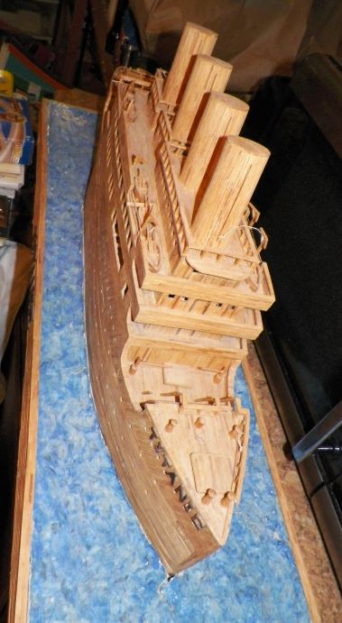 TITANIC LIGHTED MODEL 6AAA.JPG