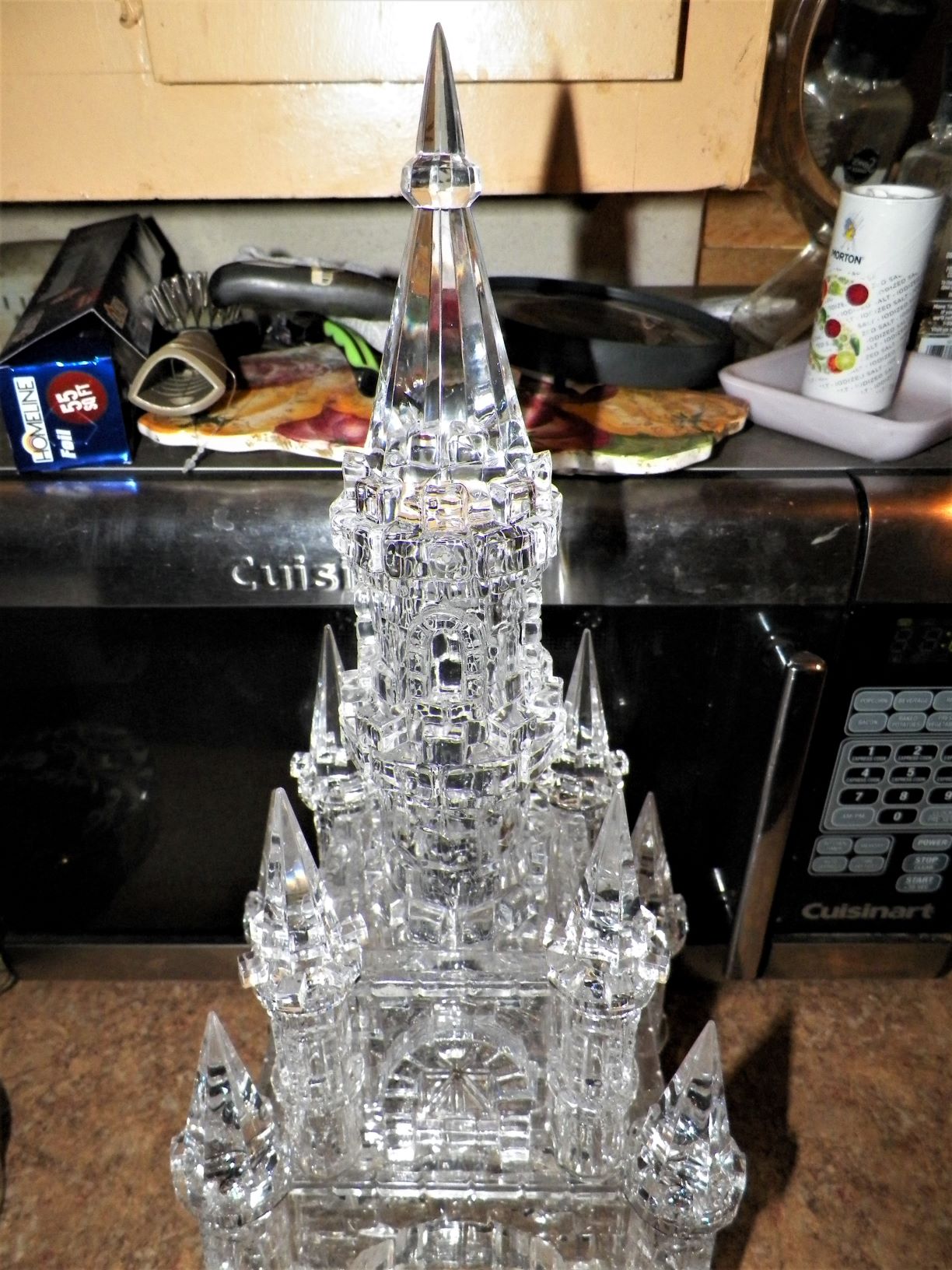 TOY CASTLE PLASTIC 2AA.JPG