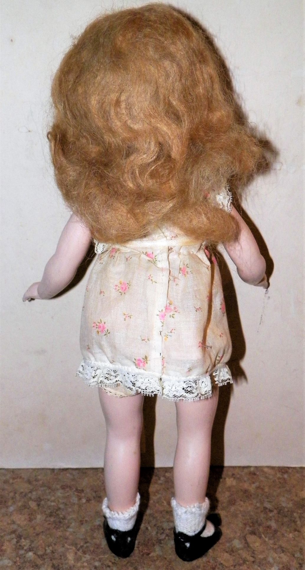 TOY DOLL ANTIQUE HORSMAN DOLL LITTLE GIRL 2AA.JPG