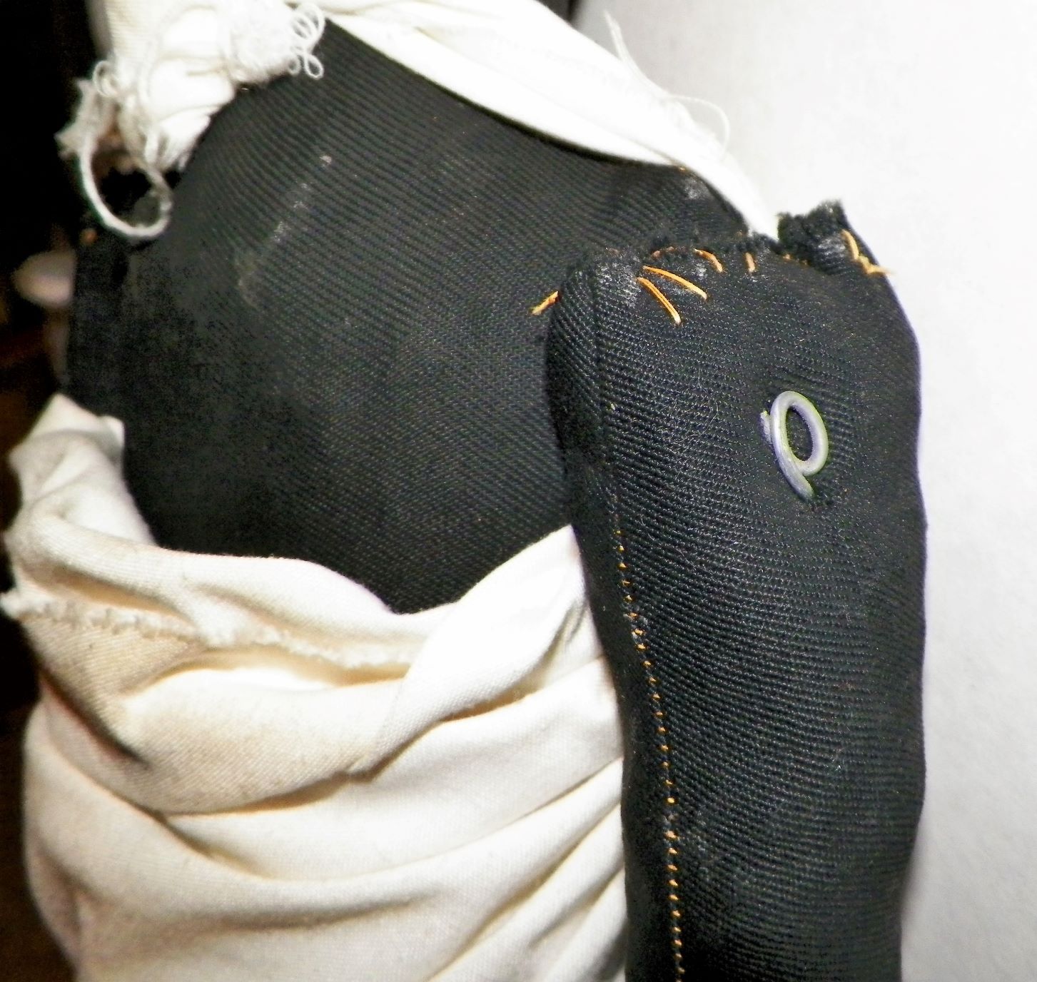 TOY DOLL BLACK FOLK ART DOLL 4AA.JPG