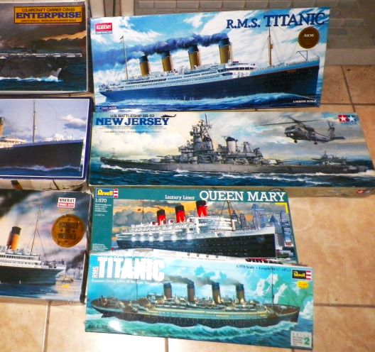 TOY MODEL KITS A GROUP SHIPS 4AA.JPG