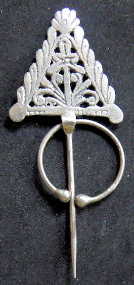 Tree Penannular A.JPG