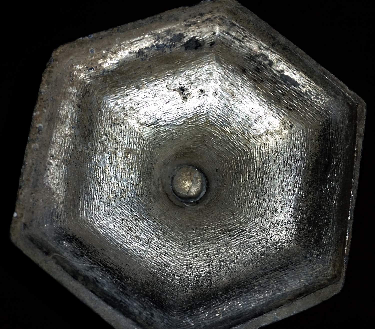 trumpet vase bottom 2.jpg
