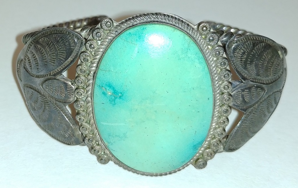 TurqBracelet1s.jpg