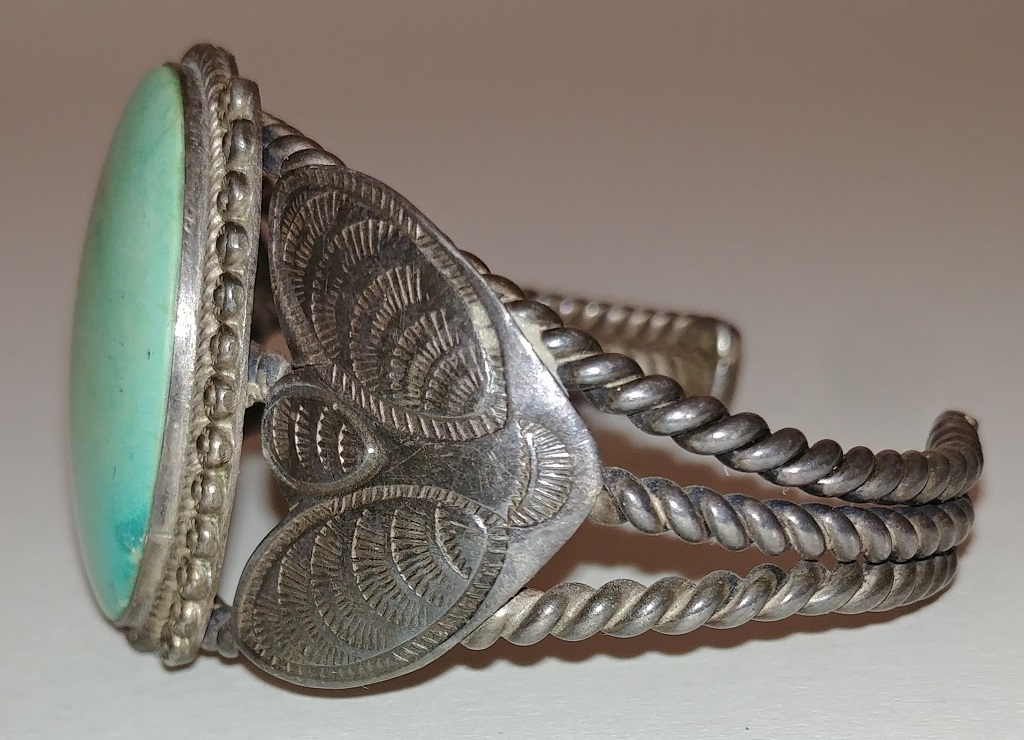 TurqBracelet2s.jpg