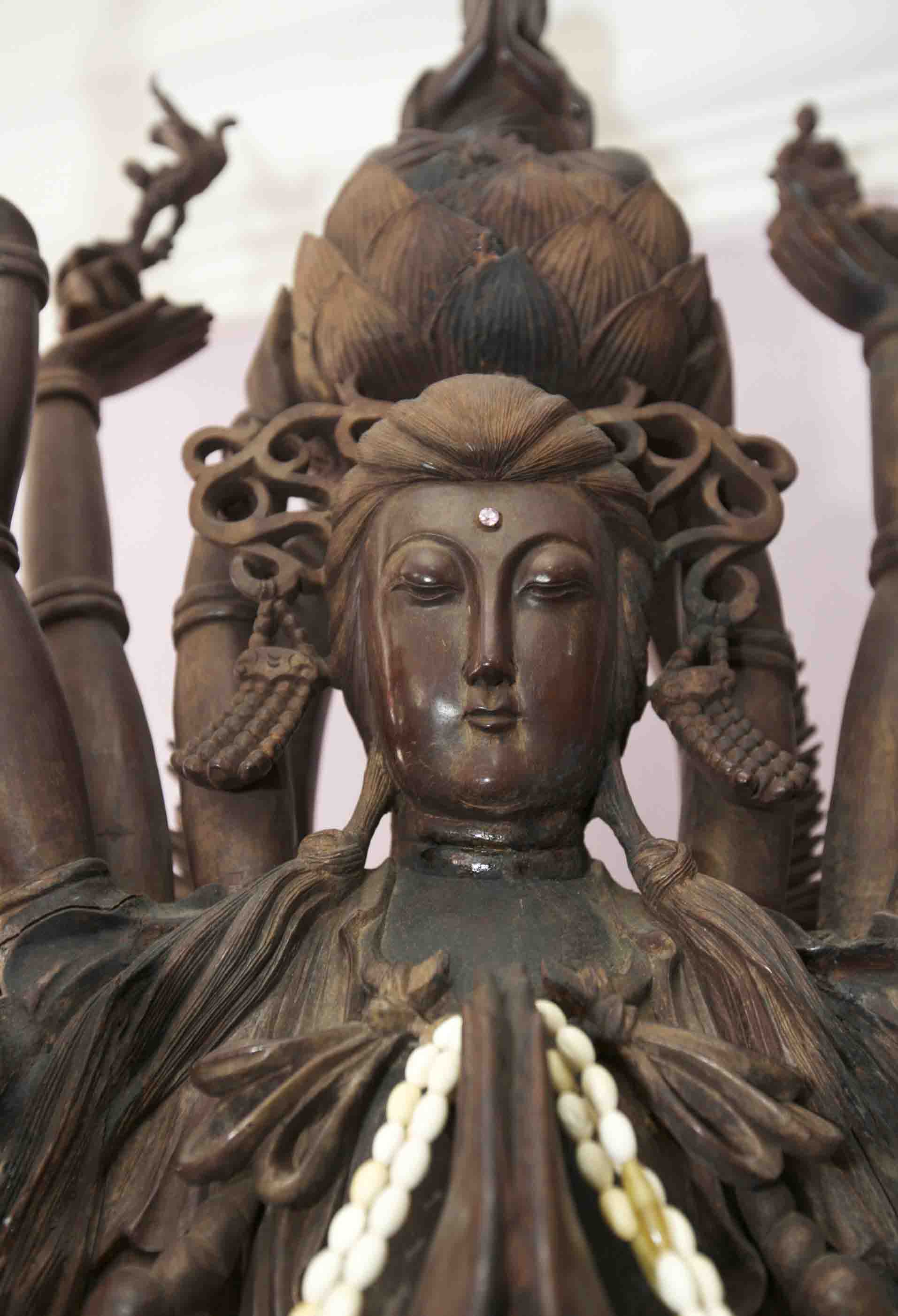 Twenty six hand Kuan Nin 1.jpg