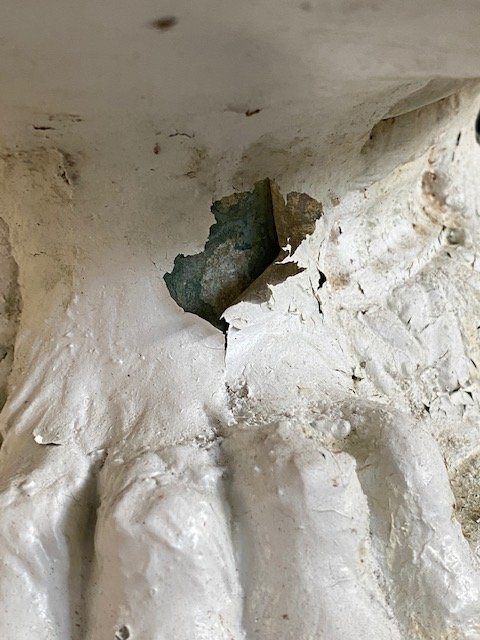 URN_under peeled paint1.JPG