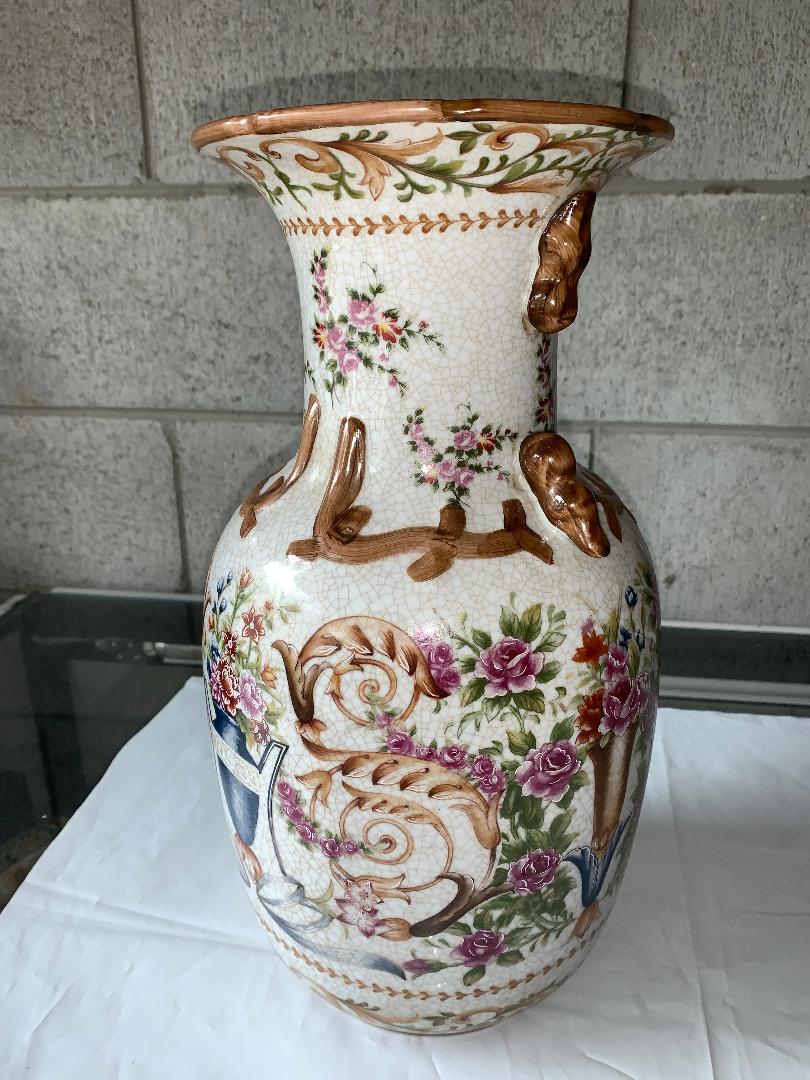 Rare Vases Antiques Board