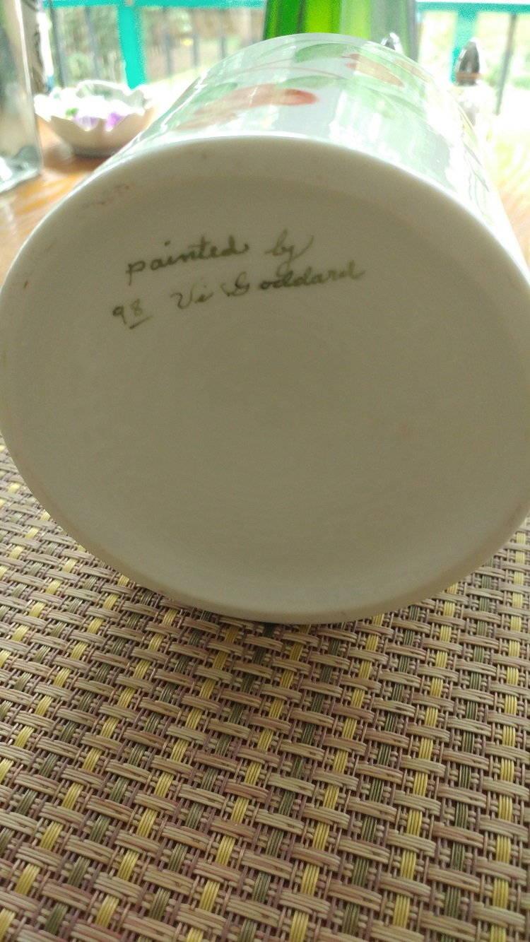 Vase signed.jpg
