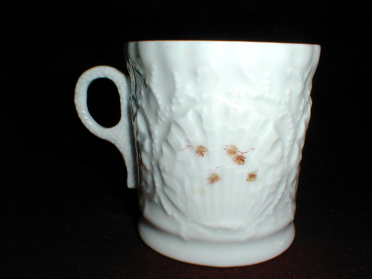 Victorian Opaline Clam Shell  seaweed Mug w Petite Brown Flowers clam mug 2 mystery.JPG