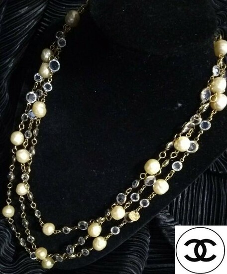 Vintage-Rare-CHANEL-Sautoir-Pearl-and-Crystal-Necklace_1606293147_2701.jpg