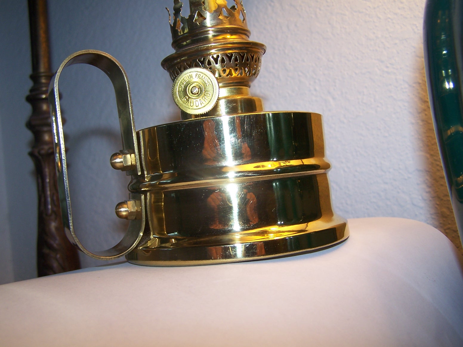 Wales U.K. Brass oil lamp maker/age? Antiques Board