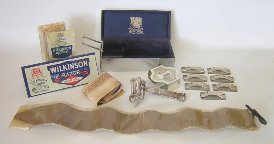 Wilkinson Empire 7-day Safety Razor Kit Chromed Case 1930s Complete -b.jpg