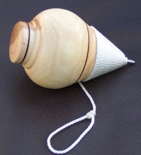 wooden-throwing-top.jpg