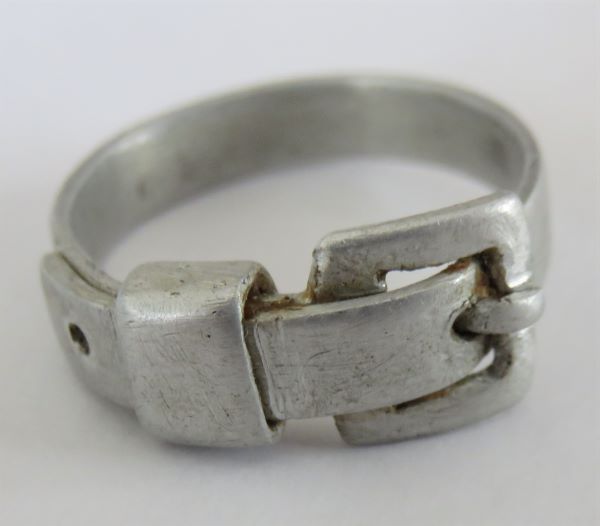WWI aluminum ring buckle.JPG