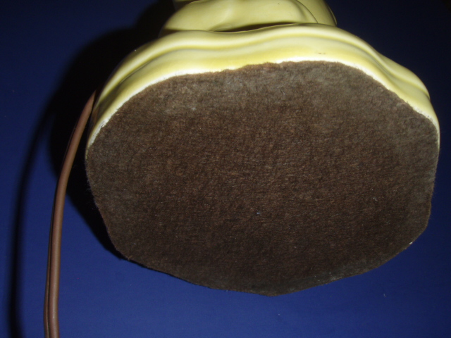 yellow pottery horse lamp april 10 2020 020.JPG