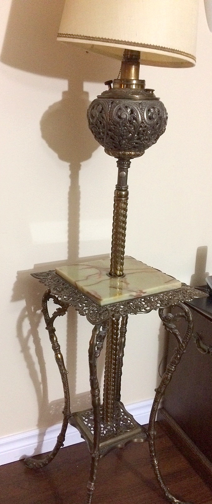 Wired pedistal Oil Lamp...hight extension..Marble & Metal stand