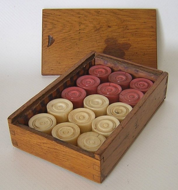 z Checkers Draughts Set Bone Oak Wood Box English Tourney 1906 John Alexander -a.jpg