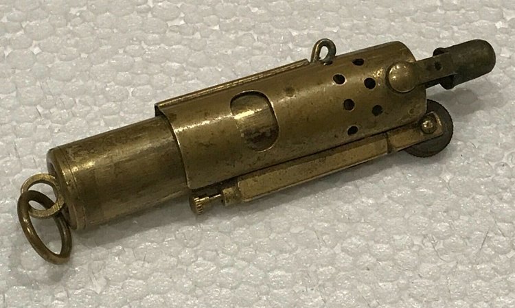 z WWI Cigarette Lighter Brass -b.jpg