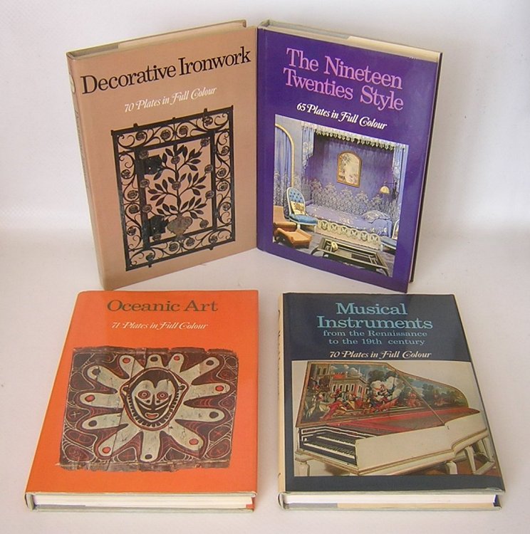 A series of art books Antiques Board