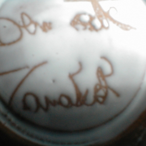 Help w signature on this terracotta bud base please