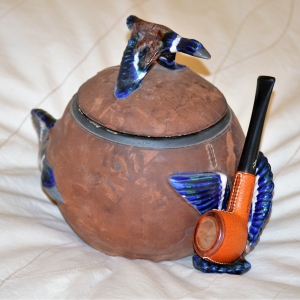 Tobacco humidor and pipe stand