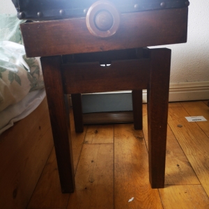 Piano stool