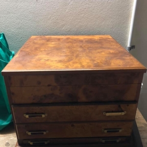 Antique Game Set/Box Looking for information or value estimates