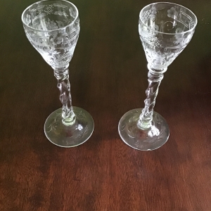 pair cordial glasses