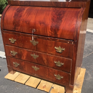 Cylinder Desk Front Closed