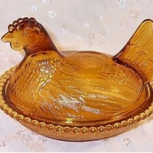 amber glass hen on nest