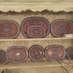 Trying to identify maker please?