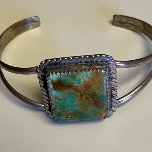 Front of bracelet