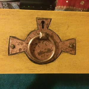 Drawer pull