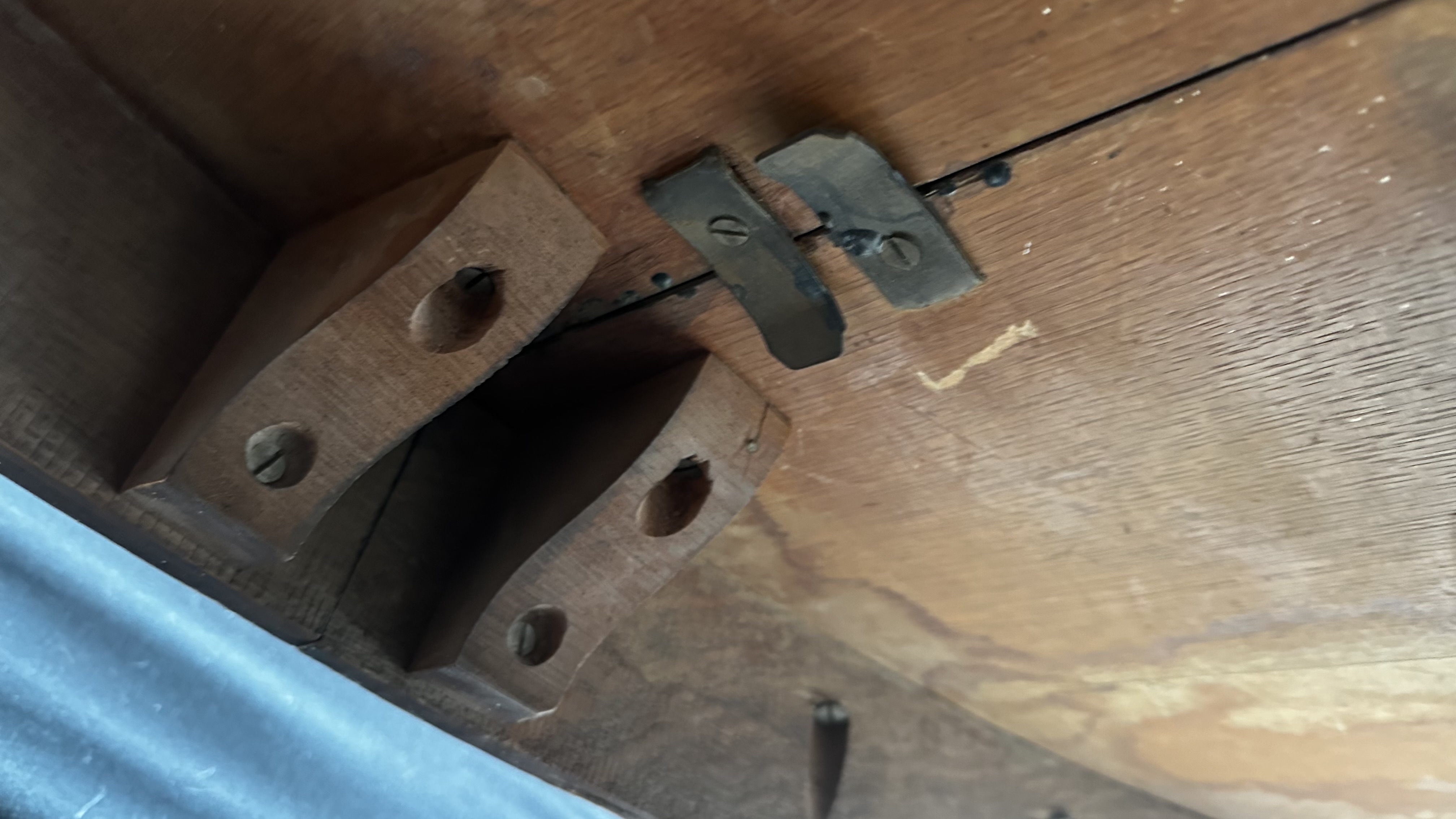 1920 table
