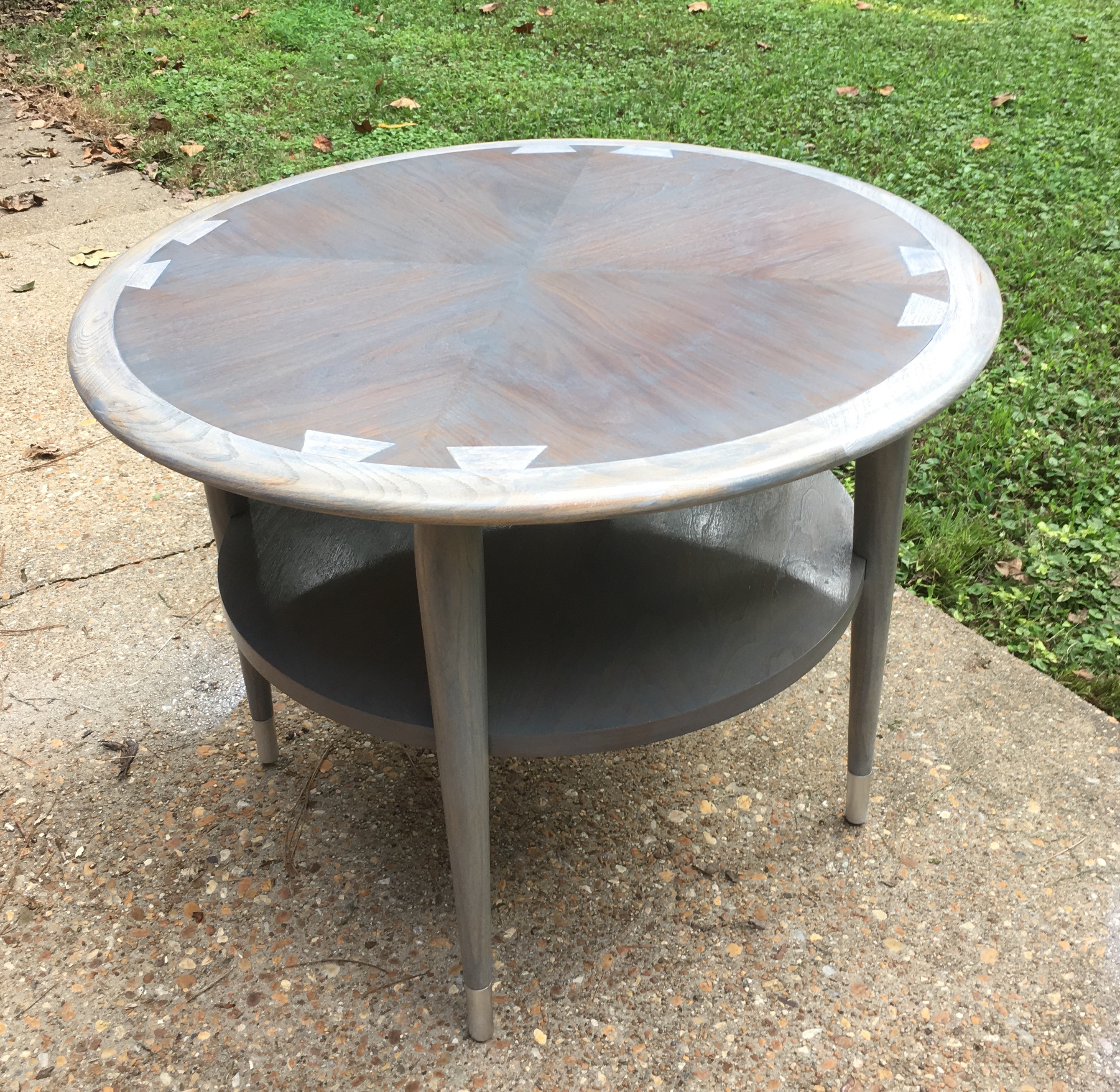 A different look on a classic Lane AltaVista Table
