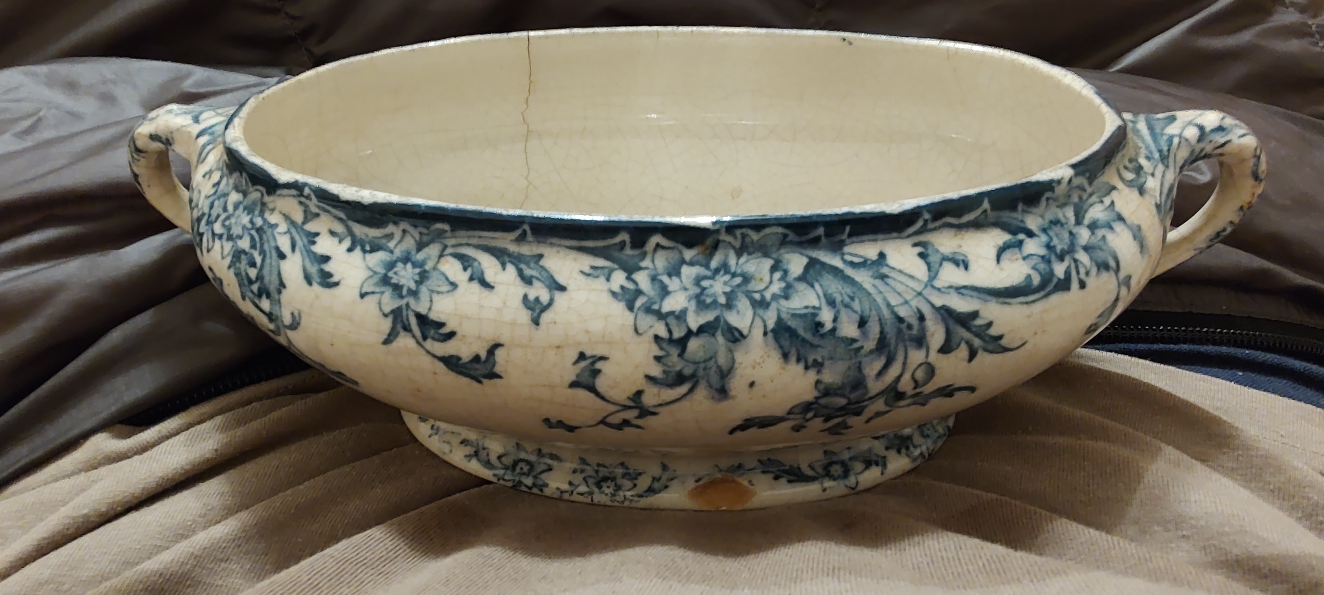 Antique Crackleware small tureen?