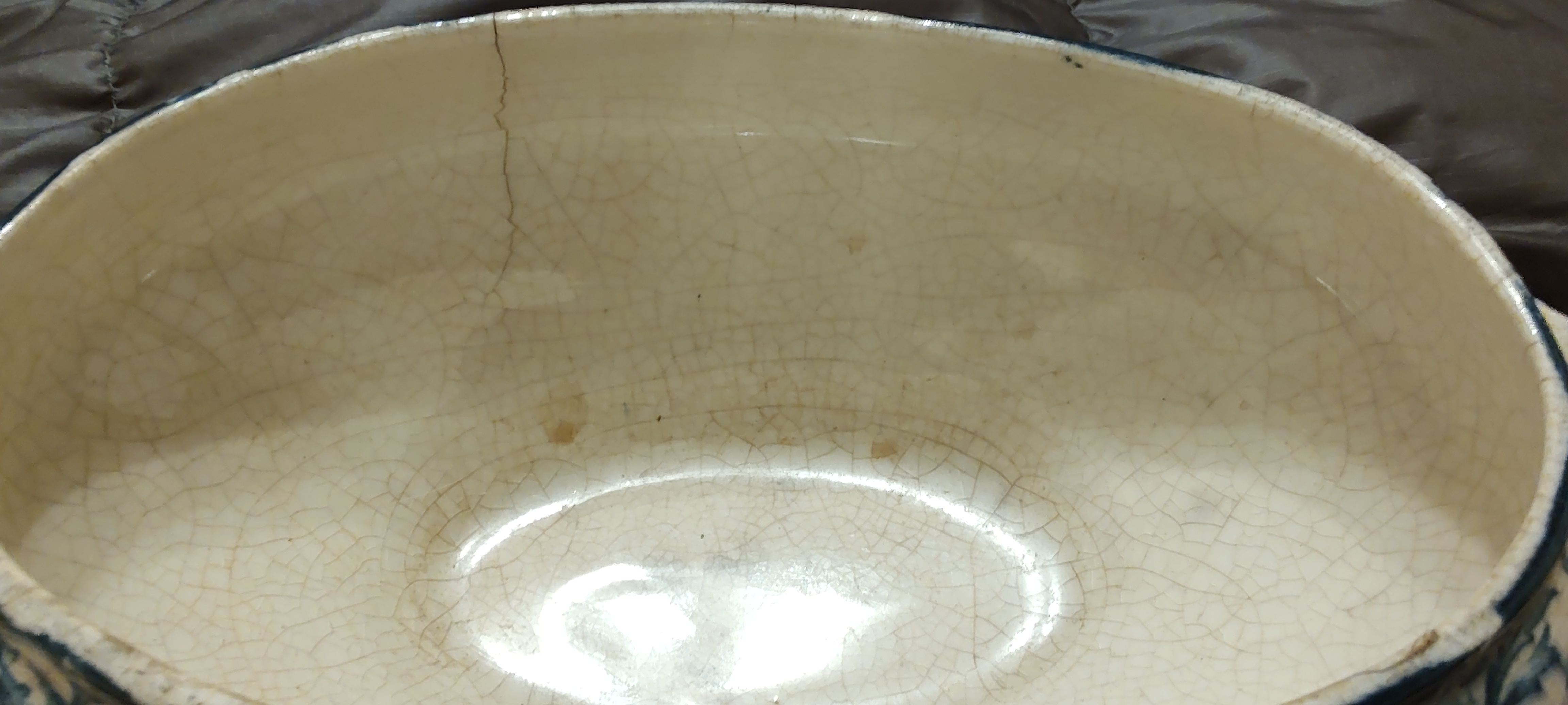 Antique Crackleware small tureen?
