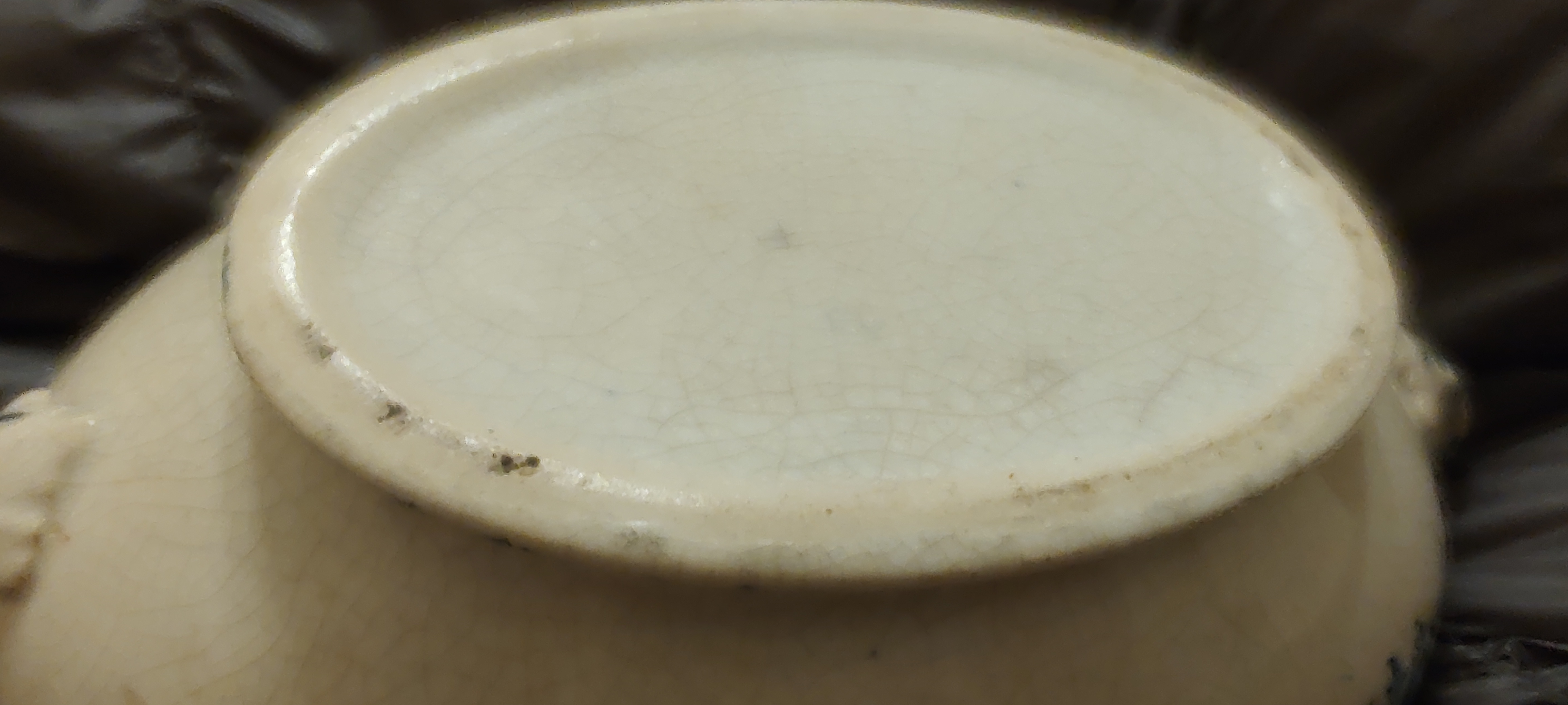 Antique Crackleware small tureen?