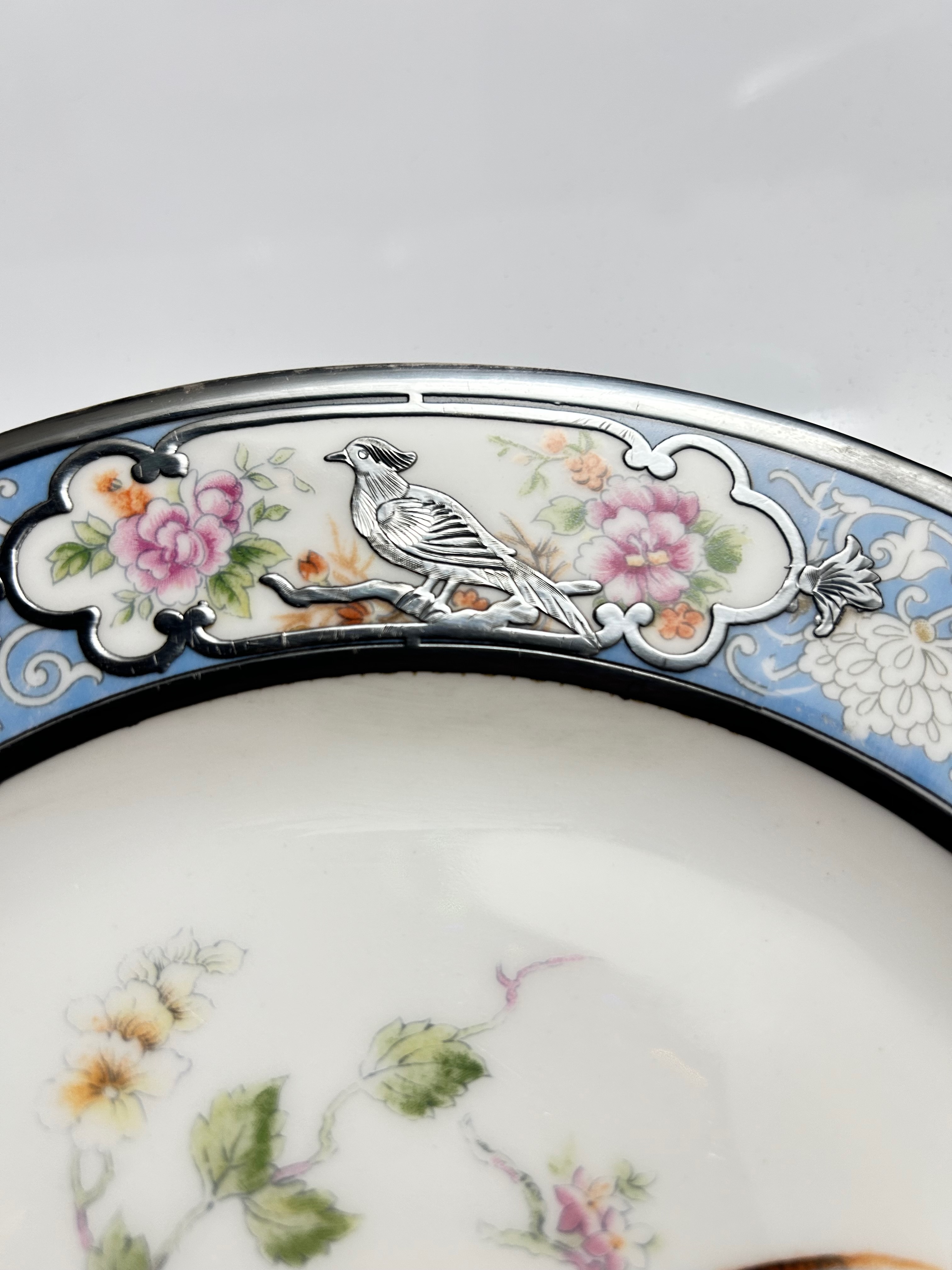 Anyone seen this Hutschenreuther Bird of Paradise with Silver outline?